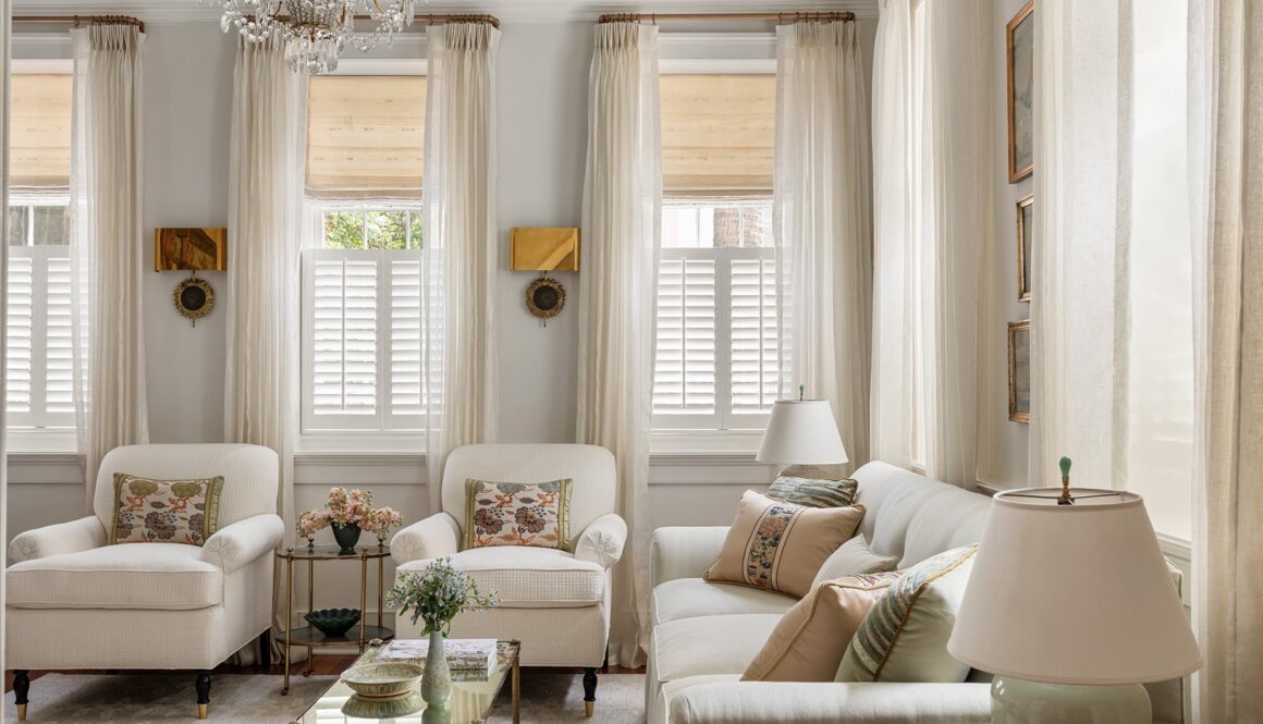Federal-style home in the French Quarter, Charleston, interior design by Alexandra Howard